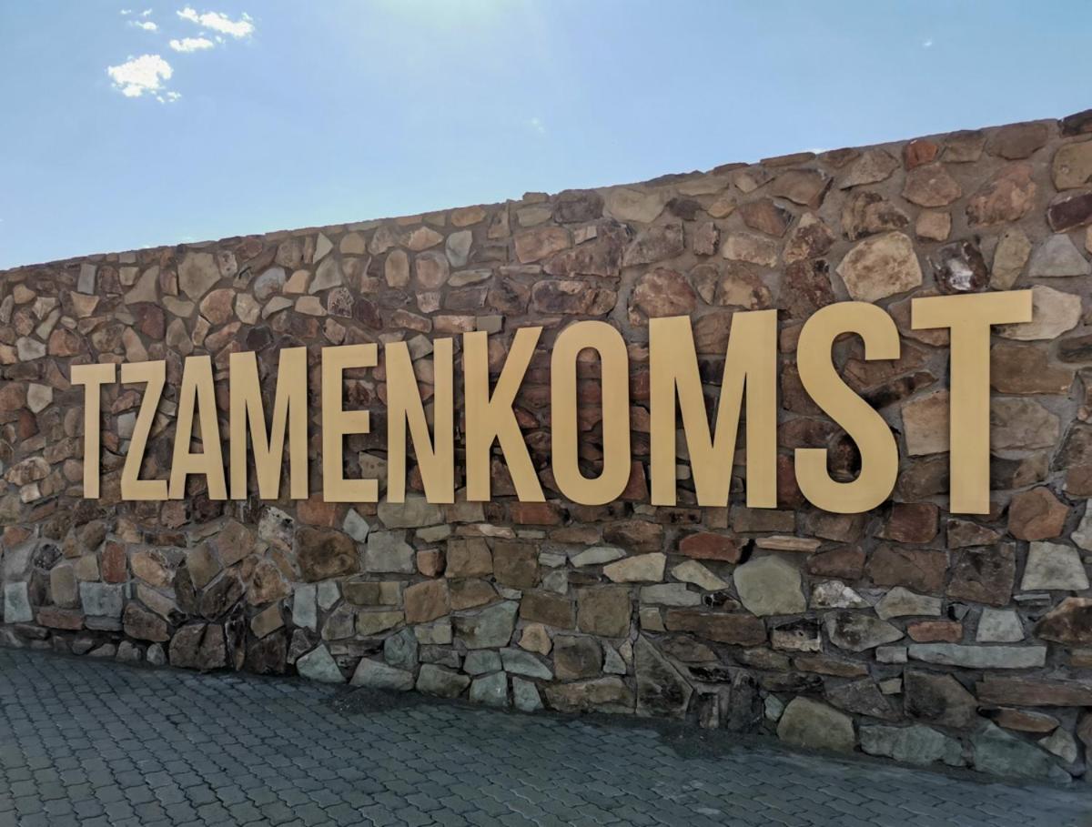 Tzamenkomst River Lodge Colesberg Exterior photo