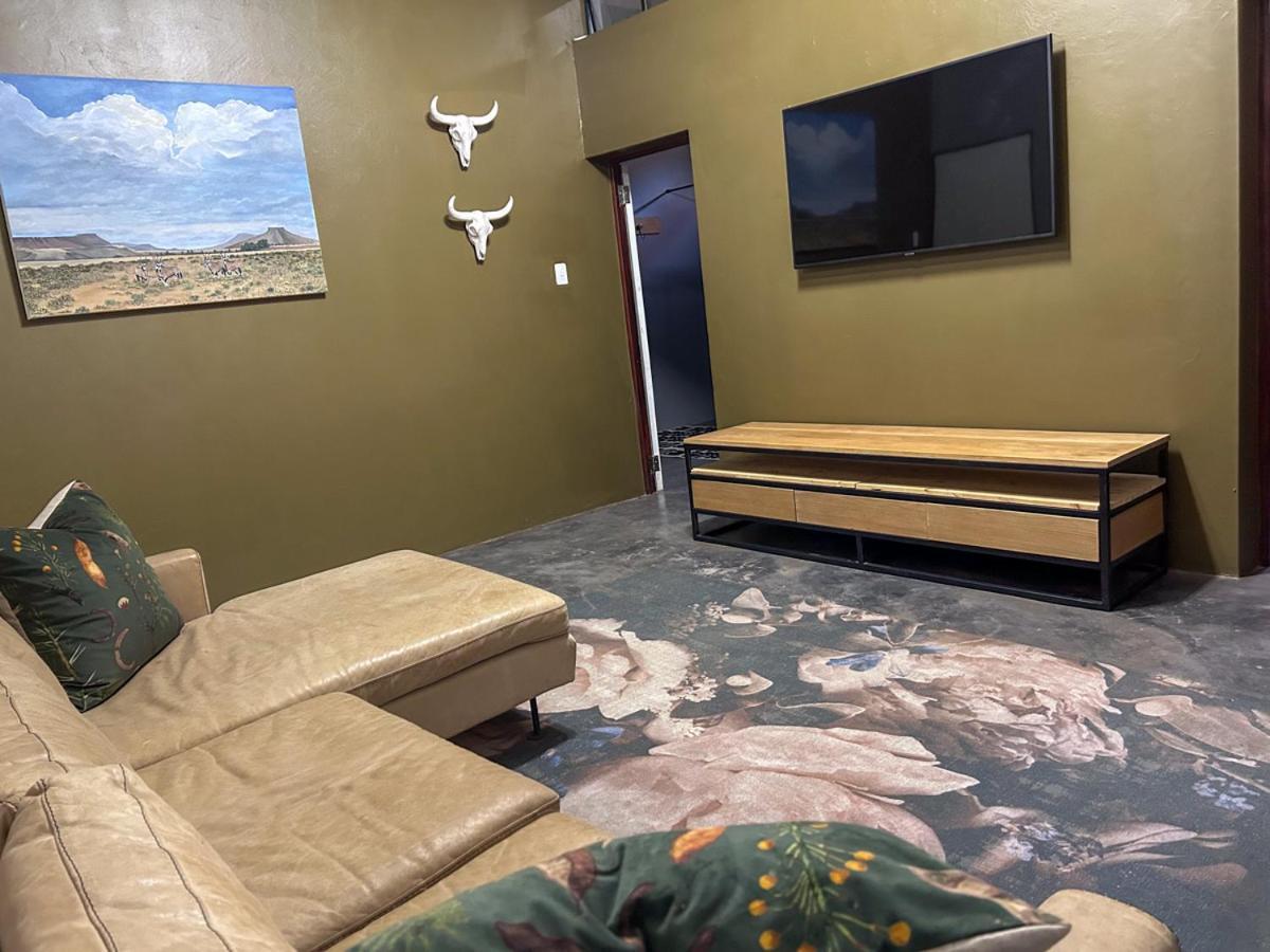 Tzamenkomst River Lodge Colesberg Room photo